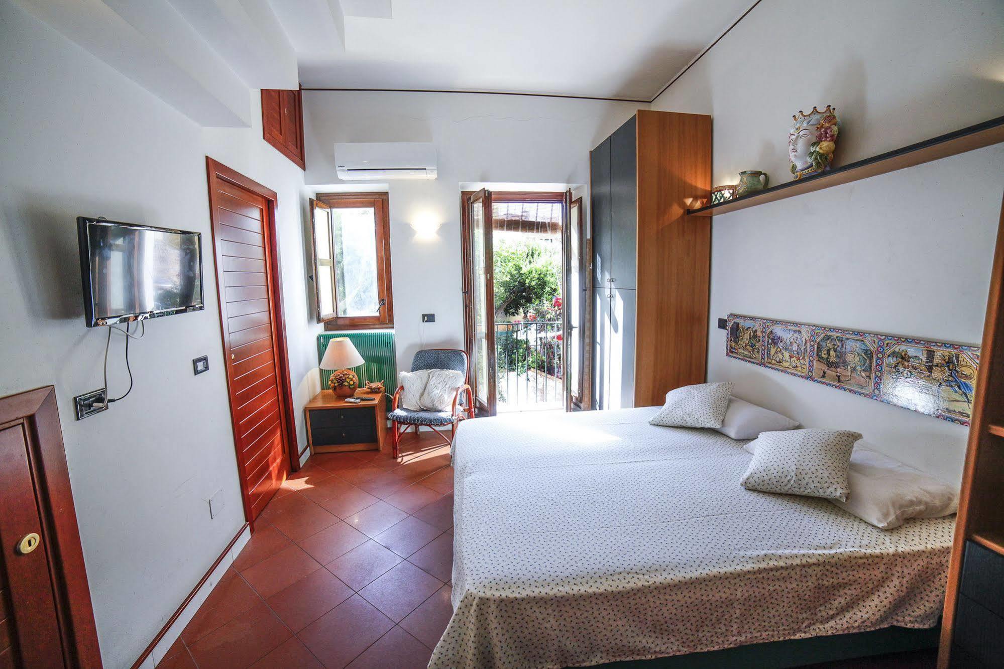 דירות Il Gelsomino Taormina Center מראה חיצוני תמונה