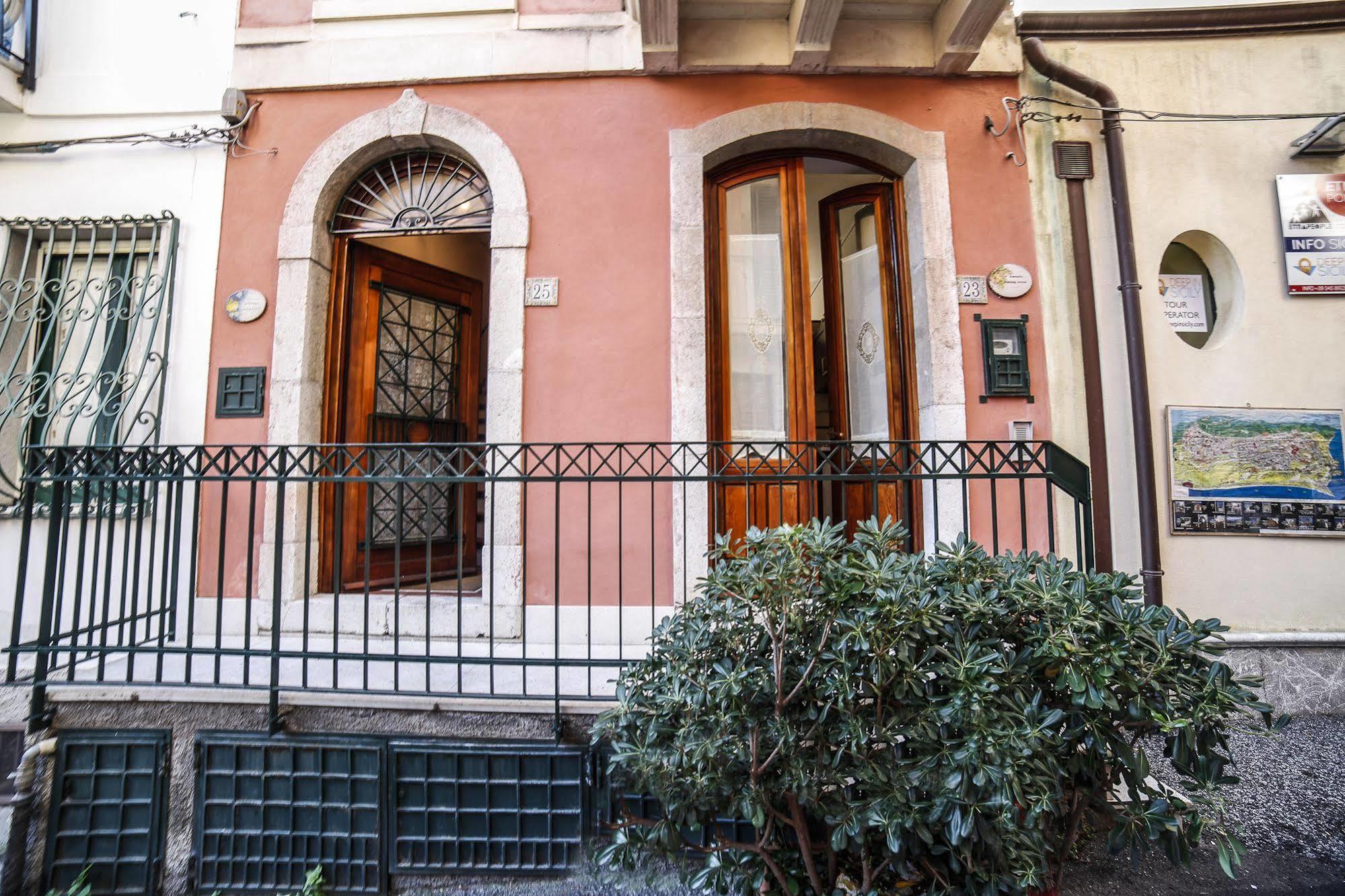 דירות Il Gelsomino Taormina Center מראה חיצוני תמונה