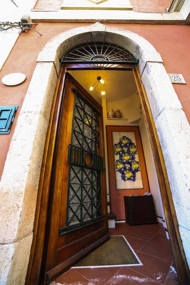 דירות Il Gelsomino Taormina Center מראה חיצוני תמונה